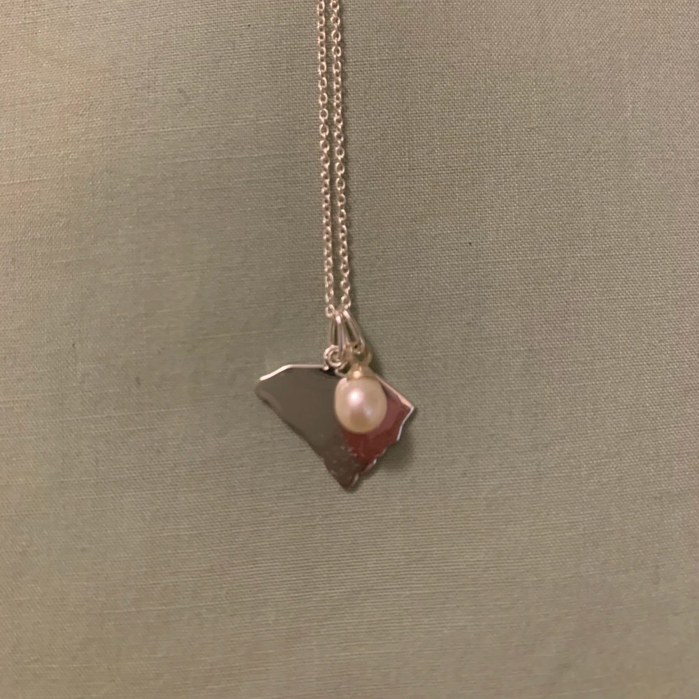 Sterling South Carolina necklace with pearl